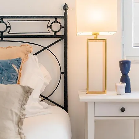 Homey Warmth In Timeless Cobblestone Lane